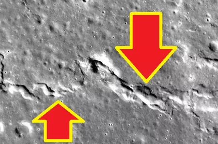 Ceva CIUDAT se întâmplă pe suprafața Lunii!