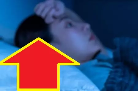 De ce creierul tău uneori NU TACE noaptea?