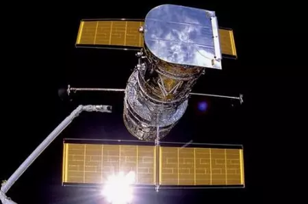 Final exploziv pentru cel mai faimos telescop al omenirii