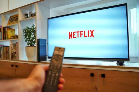 Ce filme și seriale noi poți vedea pe Netflix în luna iulie 2026