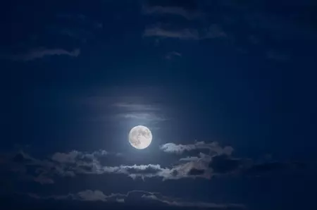 Luna plină din septembrie 2026: când o vezi și ce zodii sunt influențate