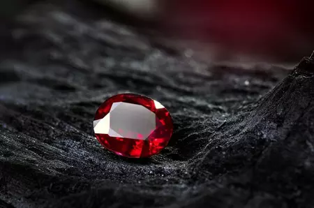 Ce înseamnă când visezi rubin