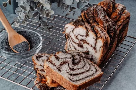 Cozonac cu mac – rețete de cozonac pufos