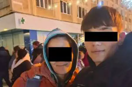 Presupusul criminal de 13 ani ar fi plecat din spitalul de psihiatrie. Mama lui l-ar fi dus într-o locație secretă