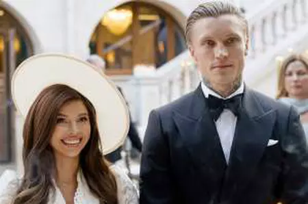 Primele imagini de la cununia civilă a lui Valerie Lungu cu Alex Gîlcă! Ce ținută inedită a ales influencerița