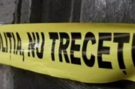 Crimă șocantă în Vrancea! Un tată și-ar fi înjunghiat mortal fiul, după un conflict pe fondul consumului de alcool