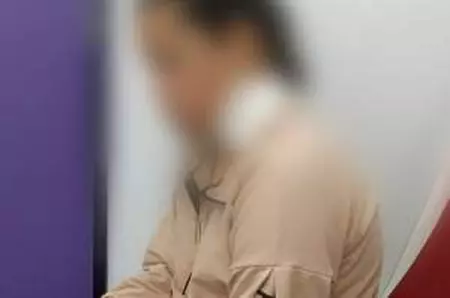 O fetiță de 12 ani din Bistrița ar fi fost lovită cu securea la gât, de o vecină! Motivul este halucinant! Mama ei face acuzații grave