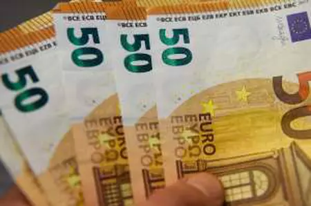 Banii cash devin ilegali! Când nu vei mai putea să îi folosești
