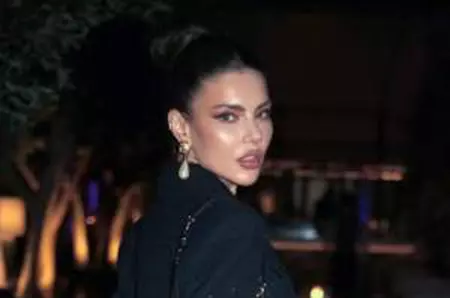 Cristina Ich, ipostaze senzuale cu iubitul milionar. Influencerița sărbătorește împlinirea a 38 de ani