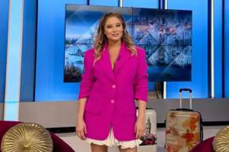 Cum își ocupă Laura Cosoi timpul de când este însărcinată. Vedeta va aduce pe lume al cincilea copil