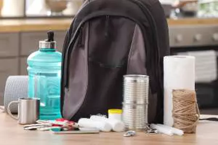 Ce trebuie să conțină rucsacul de urgență! Proviziile pe care trebuie să ai în caz de orice calamitate. Anunțul făcut de Departamentul pentru Situaţii de Urgenţă