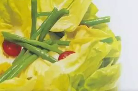 Incredibil cât costă 3 foi de salată, câteva păstăi și 4 roșii cherry la un restaurant de fițe