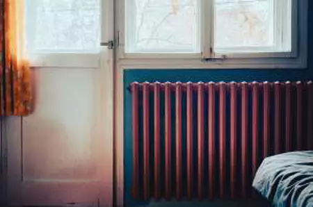 Orașul din România unde oamenii nu au apă caldă și căldură, deși sunt anunțate - 20 de grade. Situația este una critică