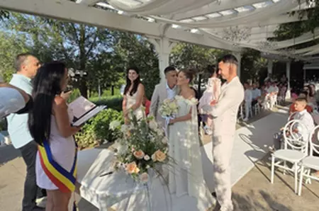 Cătălin Cîrjan e un „câine” fericit » Imagini de la cununia civilă: Evelyn i-a spus DA!