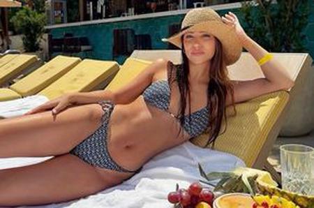 Soția titularului de la FCSB, la prima apariție pe Arena Națională » Cum a fost surprinsă în tribune