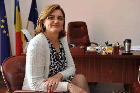 elisabeta lipa 77