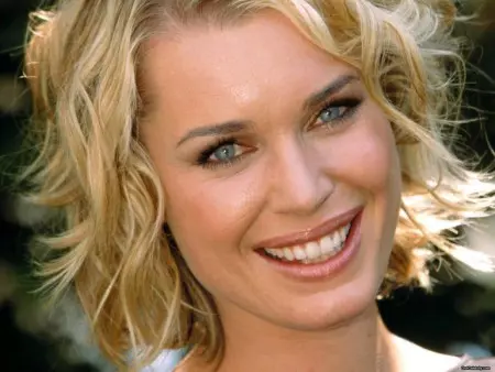 rebecca-romijn