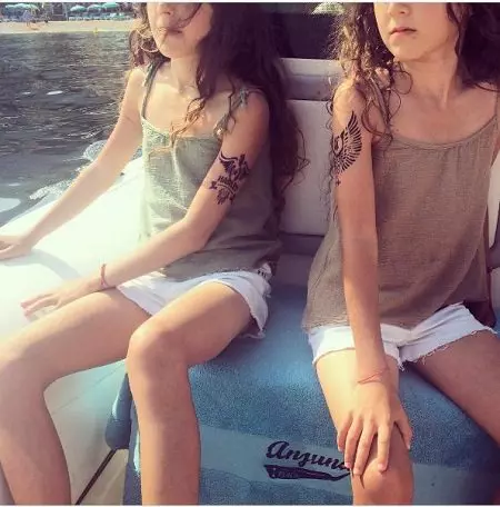 copiii-danei-budeanu-sunt-doua-fete-gemene