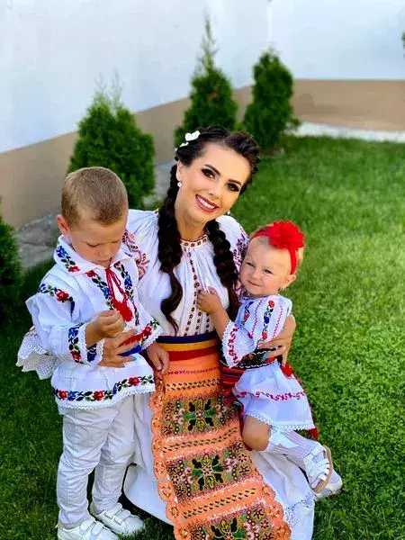 georgiana-lobont-si-copiii-ei-1