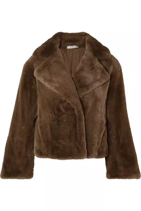 Jachetă din blană ecologică, Vince, 260 euro, www.net-a-porter.com