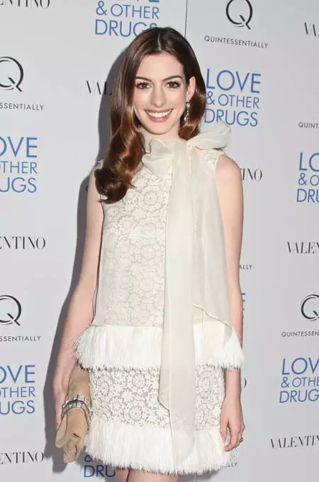 Anne Hathaway vrea un rol pe Broadway