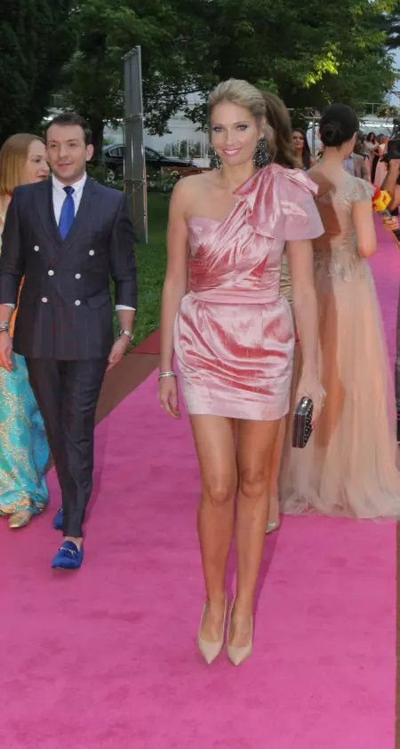 Ileana Badiu (rochie Stephan Pelger)