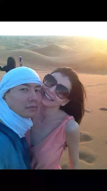 monica-gabor-si-mr-pink-2