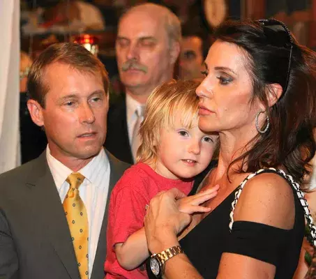 cum-arata-singurul-fiu-al-nadiei-comaneci-14