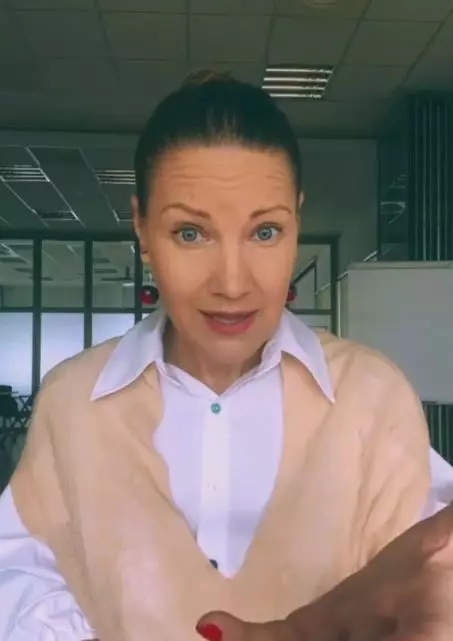 melania medeleanu cg