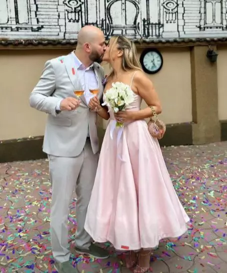 5. Lora și Ionuț Ghenu s-au căsătorit civil