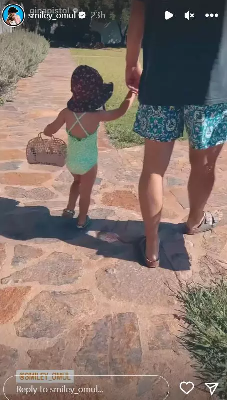 Gina Pistol și Smiley, în vacanță cu fiica lor. Ce imagini superbe au publicat din Grecia