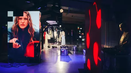 H&M și Stella McCartney readuc una dintre cele mai importante colaborări din istoria modei