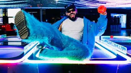 EXCLUSIV: De vorbă cu Akylas, reprezentantul Greciei la Eurovision 2026: "Alexandra Căpitănescu și Dara sunt ca niște surori balcanice pentru mine"
