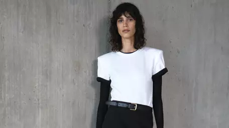 H&M x WARDROBE.NYC: garderoba-capsulă care promite să simplifice totul