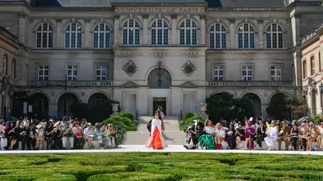 Balenciaga Couture FW26: primul capitol semnat de Pierpaolo Piccioli