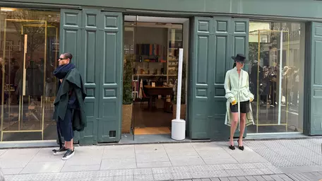 Motorul invizibil al Haute Couture: Cum se gestionează cel mai înalt nivel al modei