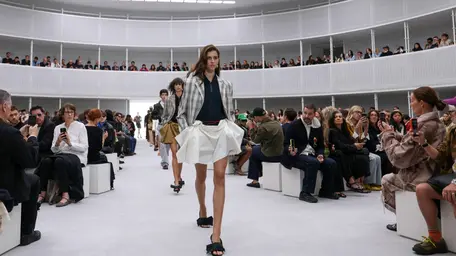 Loewe SS27: Jack McCollough și Lazaro Hernandez rafinează noua direcție a casei
