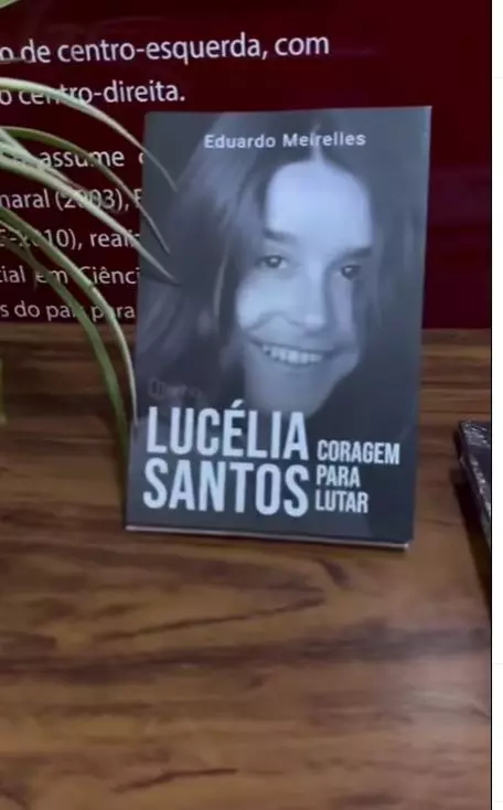 Lucelia si a lansat o carte