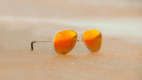 (P) Ray-Ban - Povestea brandului care a făcut istorie în industria ochelarilor de soare