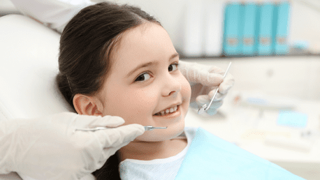 Când este momentul potrivit pentru un aparat dentar la copii?