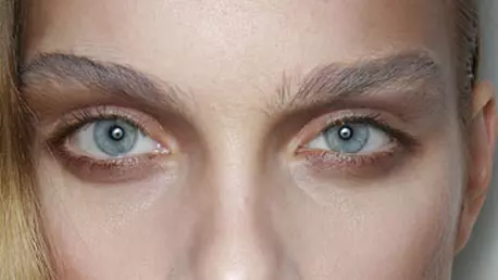 Machiaj in nuante aurii