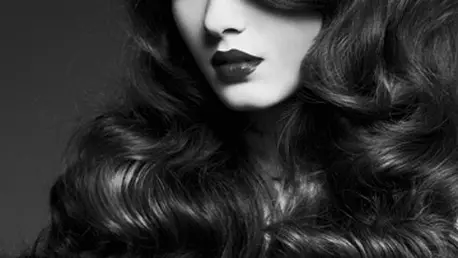 ELLE BEAUTY: Lux si voluptate