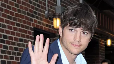 Ashton Kutcher are o relatie "dificila" cu Bruce Willis
