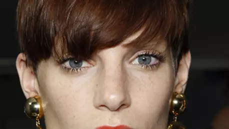 Moschino Machiaj chic and cheap