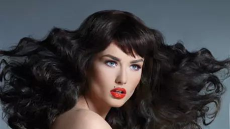 Machiaj in culori puternice