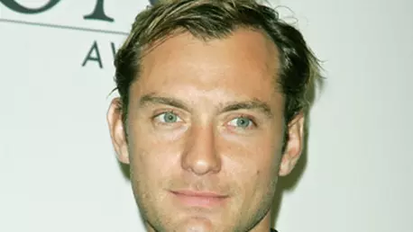 Jude Law incearca sa isi impiedice fosta sotie sa isi publice autobiografia