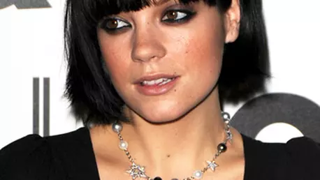 Lily Allen asteapta un baiat