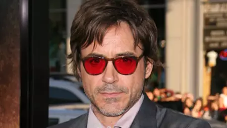 Robert Downey Jr. incearca sa ingroape trecutul