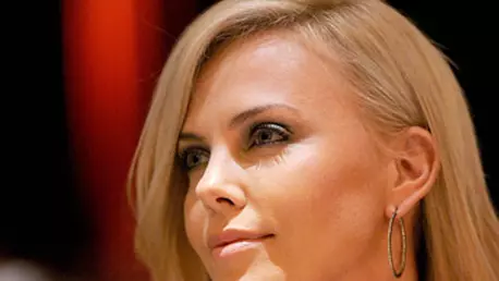 Charlize Theron are un nou iubit