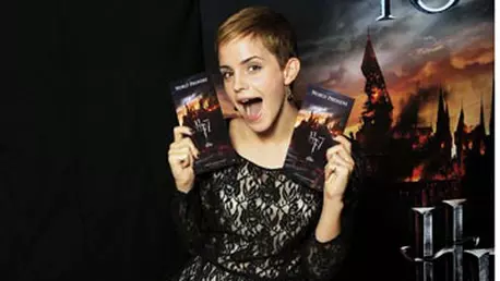Emma Watson bea vin de la sapte ani